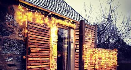 Charming & cosy Cairngorms retreat for 2 - The Bakehouse, Newtonmore