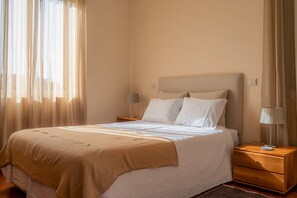 3 bedrooms, soundproofing, iron/ironing board, free WiFi