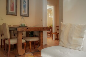 3 bedrooms, soundproofing, iron/ironing board, free WiFi