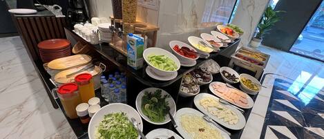 Daily local cuisine breakfast (TRY 350 per person)