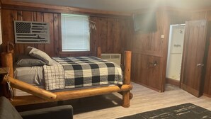 Comfort Studio | WiFi (free), individually decorated, bed sheets - Fireside Lodge (Atlanta)