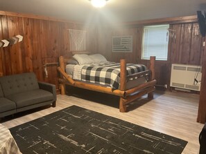 Comfort Studio | Individually decorated, free WiFi, bed sheets - Fireside Lodge (Atlanta)