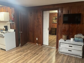 Studio Suite | Living area - Fireside Lodge (Atlanta)