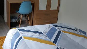 House, Multiple Beds | 12 bedrooms, iron/ironing board, free WiFi, bed sheets