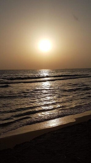 Una spiaggia nelle vicinanze
