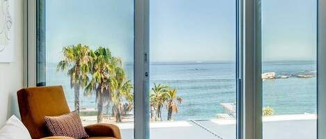 2 sovrum, skrivbord, strykjärn/strykbräda och wi-fi