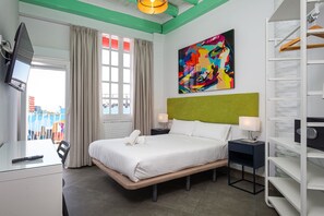 Comfort Double Room | Soundproofing, free WiFi, bed sheets - Kuve Marbella  (Marbella)