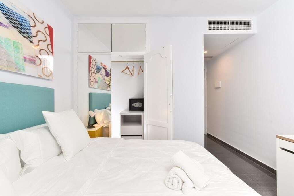Sistema de insonorización, wifi gratis y ropa de cama 