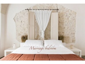 1 bedroom, desk, iron/ironing board, travel cot
