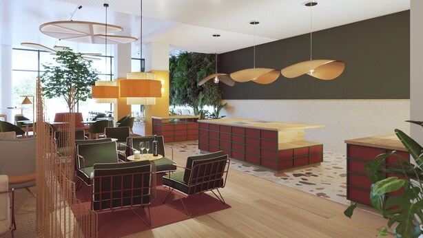 Een moderne hotellobby met een centraal zitgedeelte, een receptiebalie en een grote groene wand met planten.