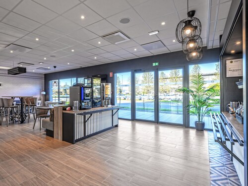 B&B HOTEL Landerneau Bois Noir