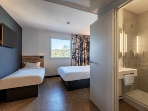 Escrivaninha, Wi-Fi de cortesia, roupa de cama