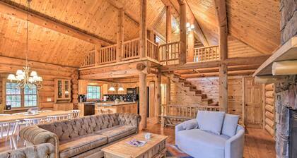 Splendid Family Cabin w/ Hot Tub & Grill!