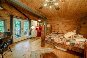 4 bedrooms, Internet, bed sheets