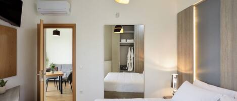 1 chambre, bureau, fer et planche à repasser, Wi-Fi gratuit