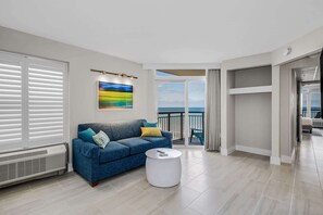 TV, peis og kontorer