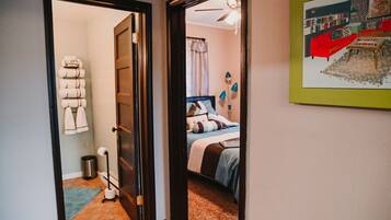 1 chambre, bureau, fer et planche à repasser, Wi-Fi gratuit