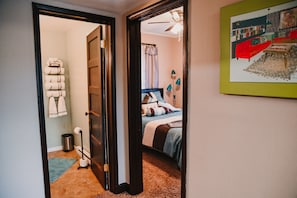 1 bedroom, desk, iron/ironing board, free WiFi