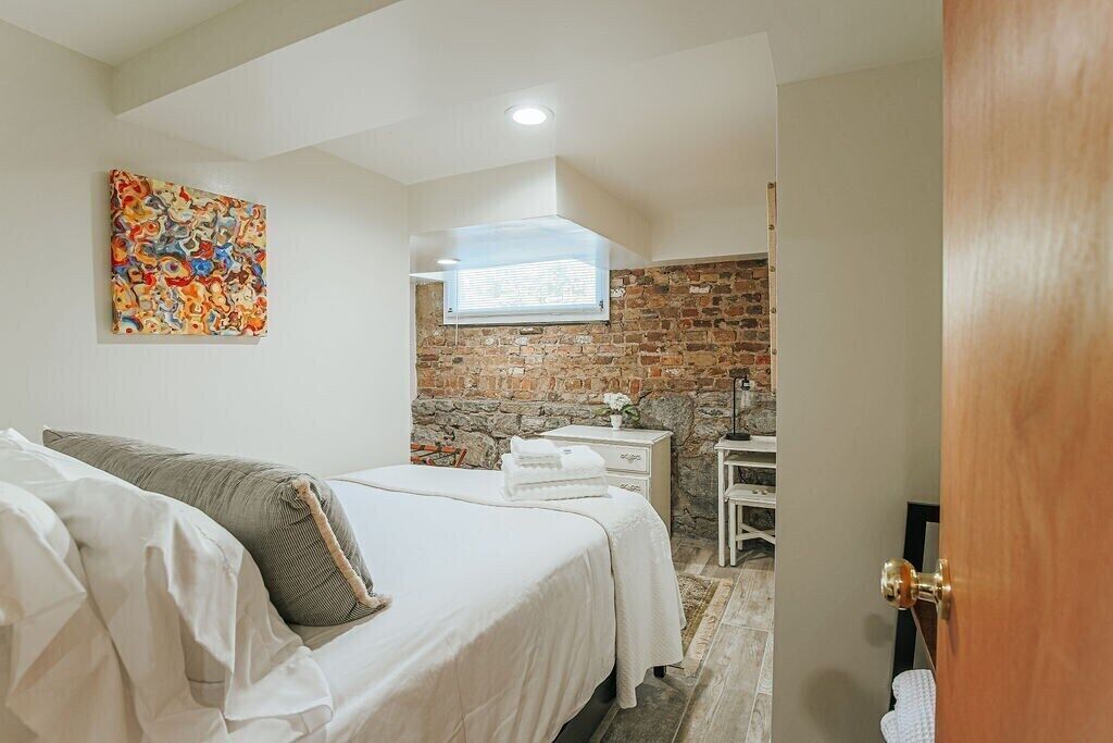 2 habitaciones, tabla de planchar con plancha y wifi gratis 