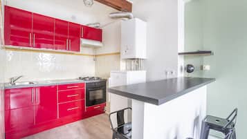 Apartment | Private kitchen | Fridge, microwave