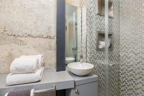 House | Bathroom - Youropo - Ribeira Porto 1 (Porto)