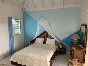 1 chambre, fer et planche à repasser, Wi-Fi, draps fournis