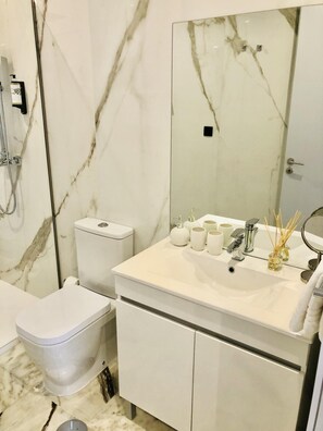 Ferienhaus | Bügeleisen/Bügelbrett, WLAN
