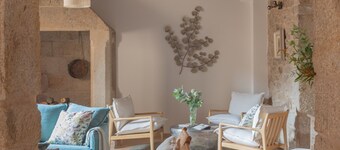 REFURBISHED RURAL HOUSE WITH BEAUTIFUL ROOMS