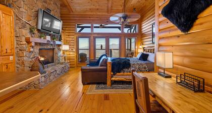 Majestic views of the Smokies, Pro movie theater w/ 16 foot screen, Hot tub