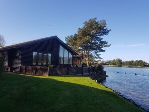 Exterior - Keer Lodge a lakeshore haven @ Pine Lake Resort (Carnforth)
