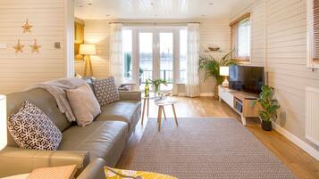 Smart TV, reproductor de DVD, videoteca y estéreo