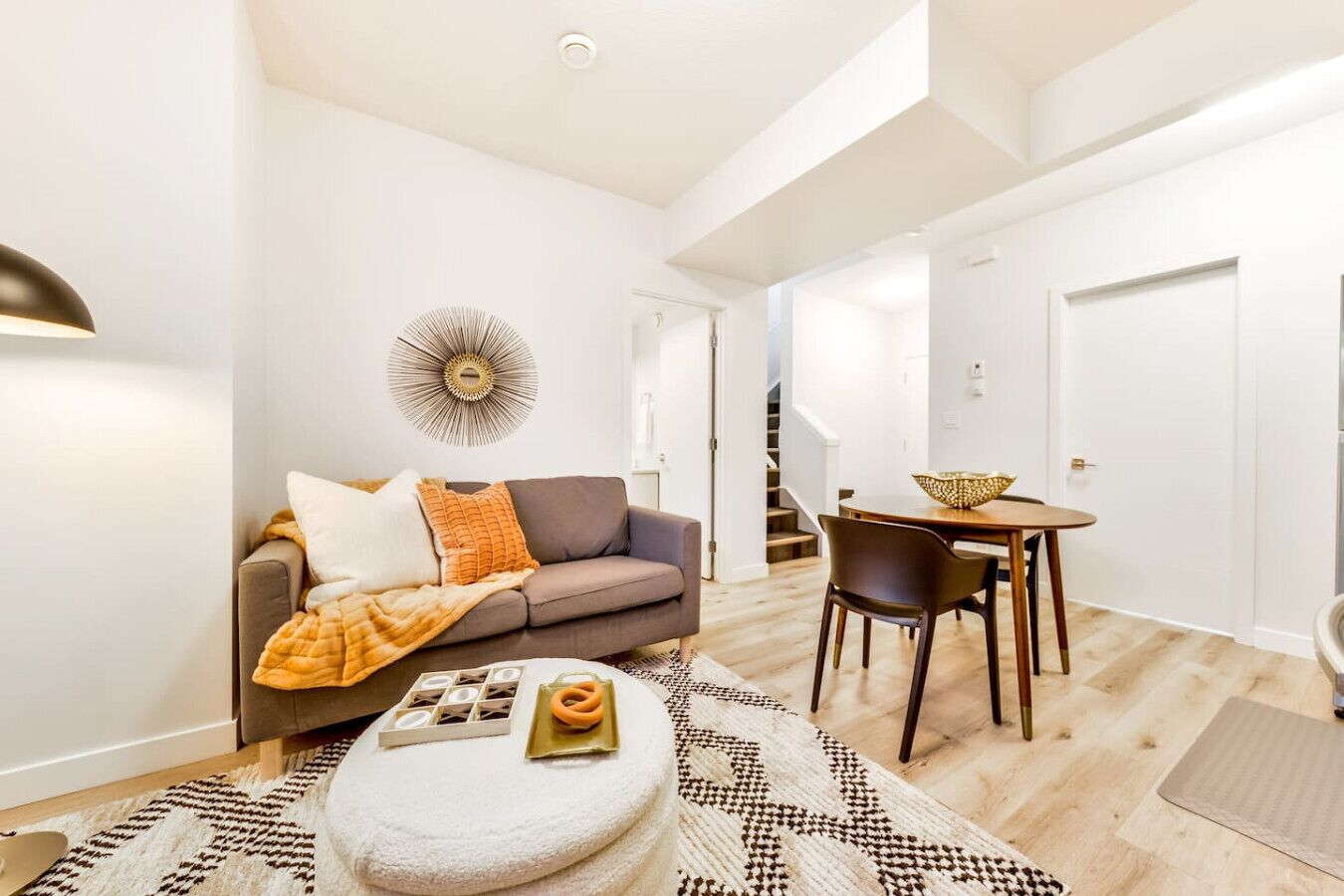 Smart-TV, Bücher, Arbeitsbereiche