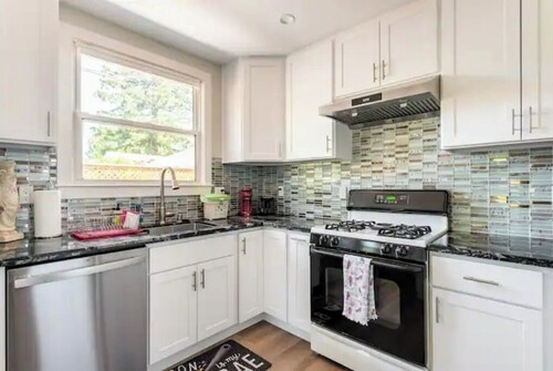 1 Bedroom Home with Home Office