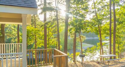 Dogwood Cottage at Safe Harbor Brady Mountain on Lake Ouachita!