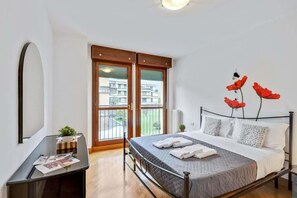 1 bedroom, iron/ironing board, free WiFi, bed sheets