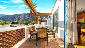 Outdoor dining - SV112 Deluxe Spa Villa w/ Majestic Mountain Views (La Quinta)