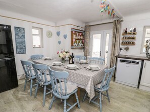 Cottage | Dining - Penrallt (Cemaes Bay)