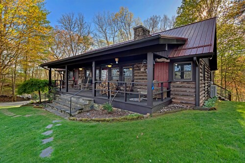 Mine Mountain Cabin, convenient location!! 4 bedrooms, real log cabin