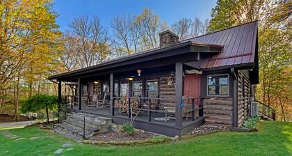 Mine Mountain Cabin, convenient location!! 4 bedrooms, real log cabin