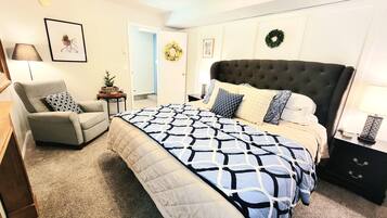 3 bedrooms, desk, iron/ironing board, free WiFi