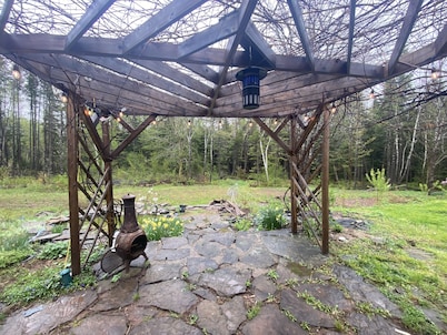 Beautiful spacious suite close to great hiking, ATV, Snowmobile trails.