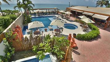 Vista para praia/oceano