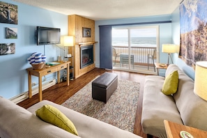 Superior Condo, 1 Bedroom, Ocean View | Living area | Flat-screen TV, DVD player - Surftides Plaza Rentals (Lincoln City)