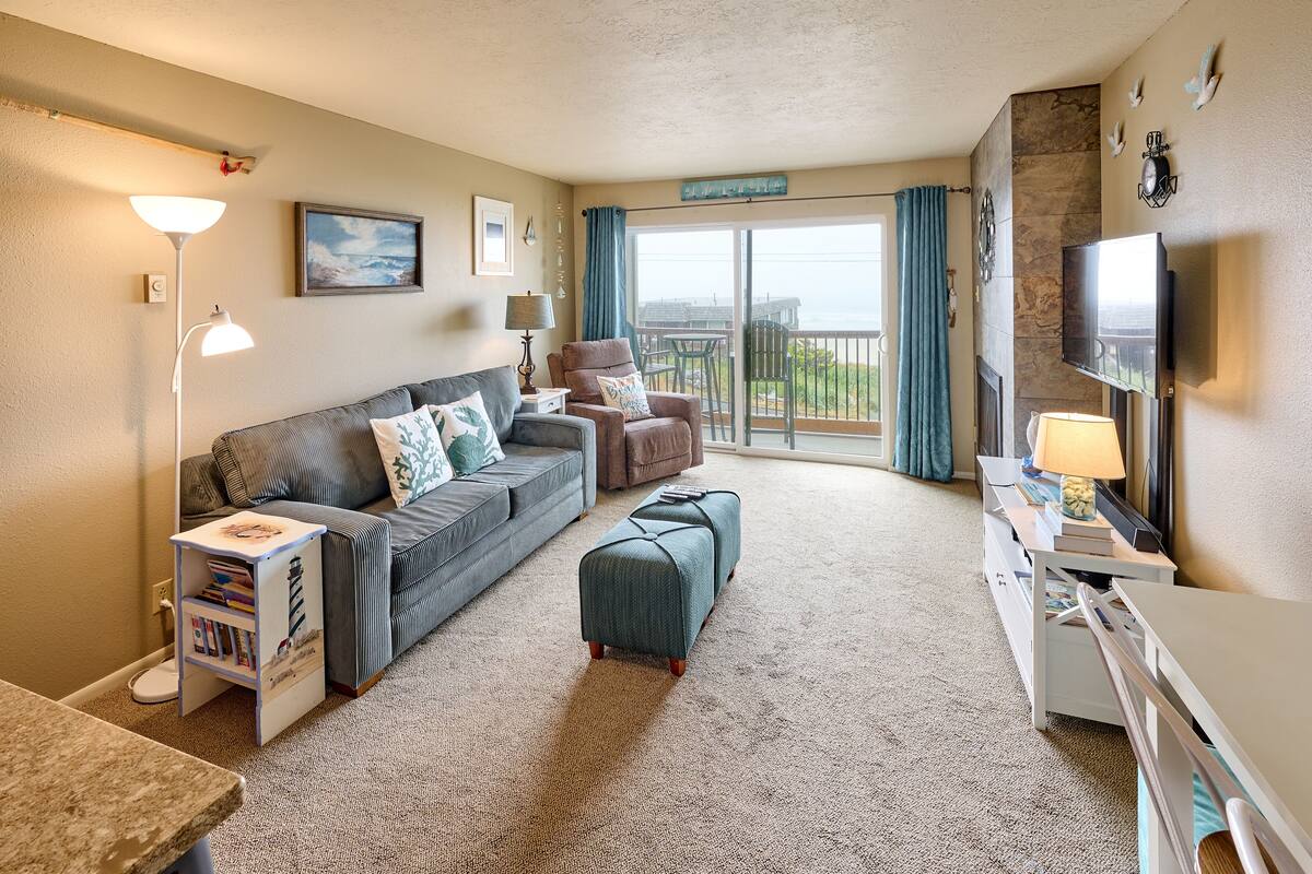Deluxe Suite, Ocean View, Ground Floor | Living area | Flat-screen TV, DVD player