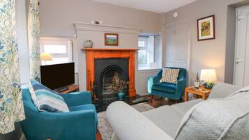 Cottage | Living area