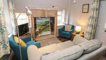 Cottage | Living area