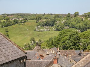 Cottage | Property grounds - East Bank Cottage (Matlock)