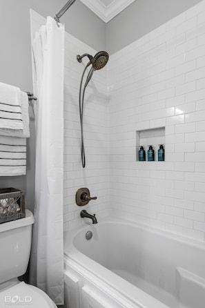 Combined shower/bathtub