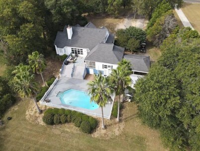 Lake Front Home with Pool! Jet Ski rental available!!