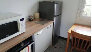 Een oven, een vaatwasser